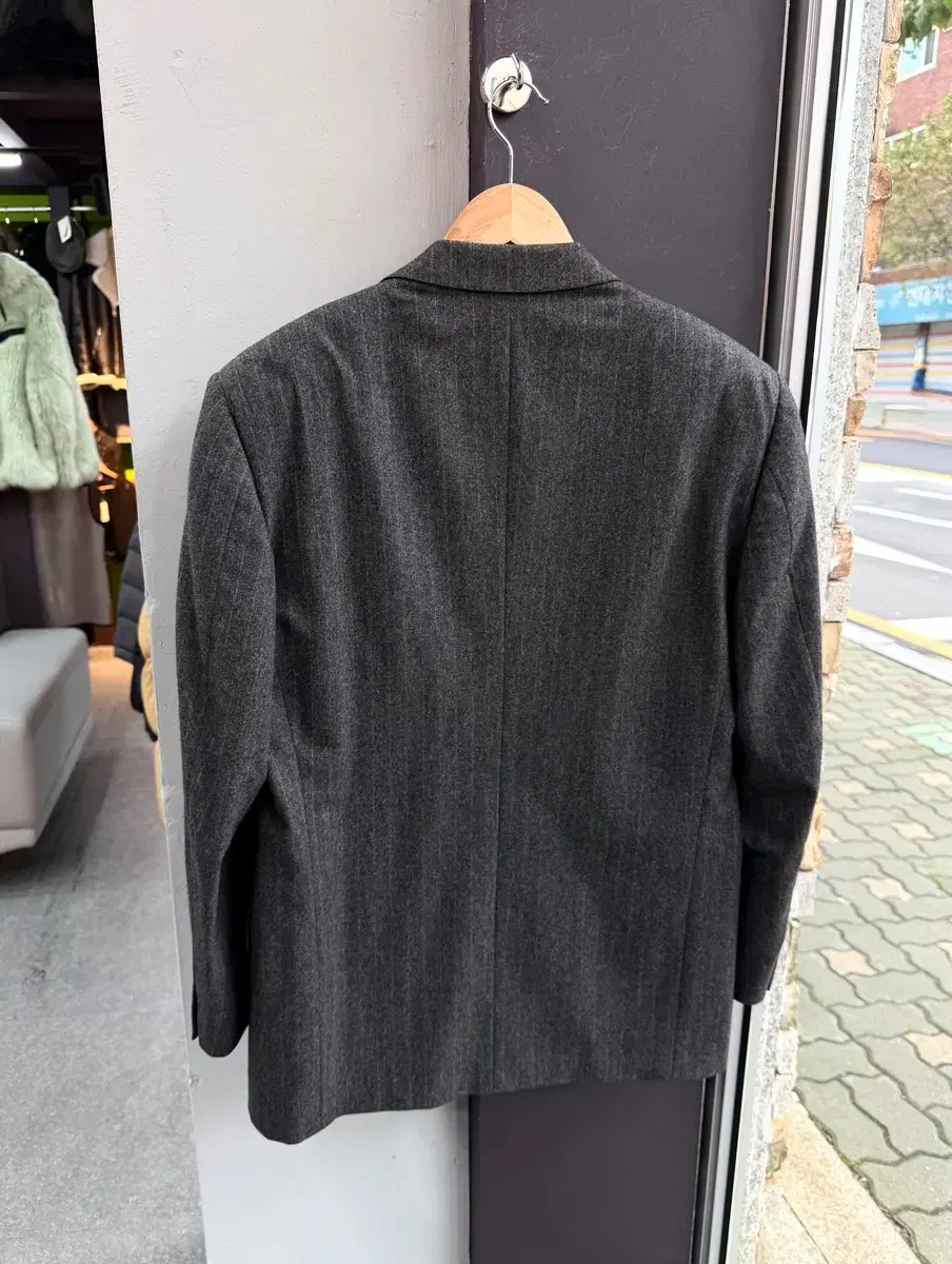 thumbnail-5